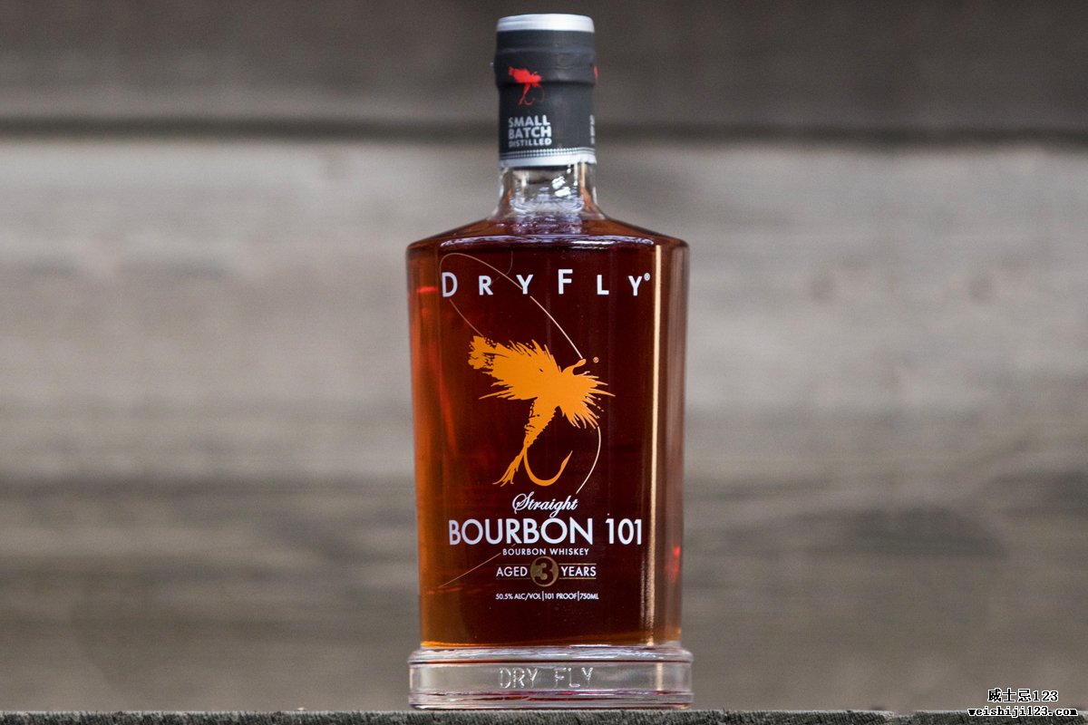 不是来自肯塔基州的波本威士忌：Dry Fly Washington Bourbon 101