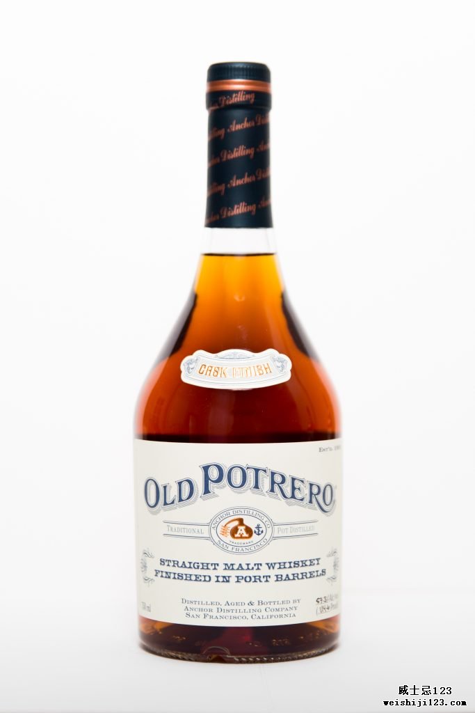 老波特雷罗纯麦芽威士忌在波特酒桶中熟成