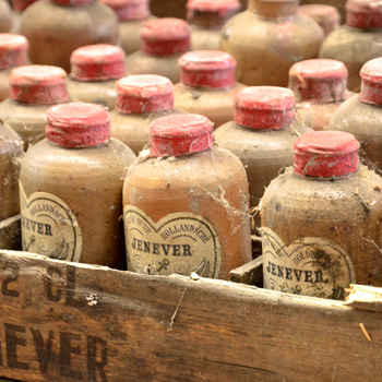 Jenever-De-Kuyper-vintage-bottles
